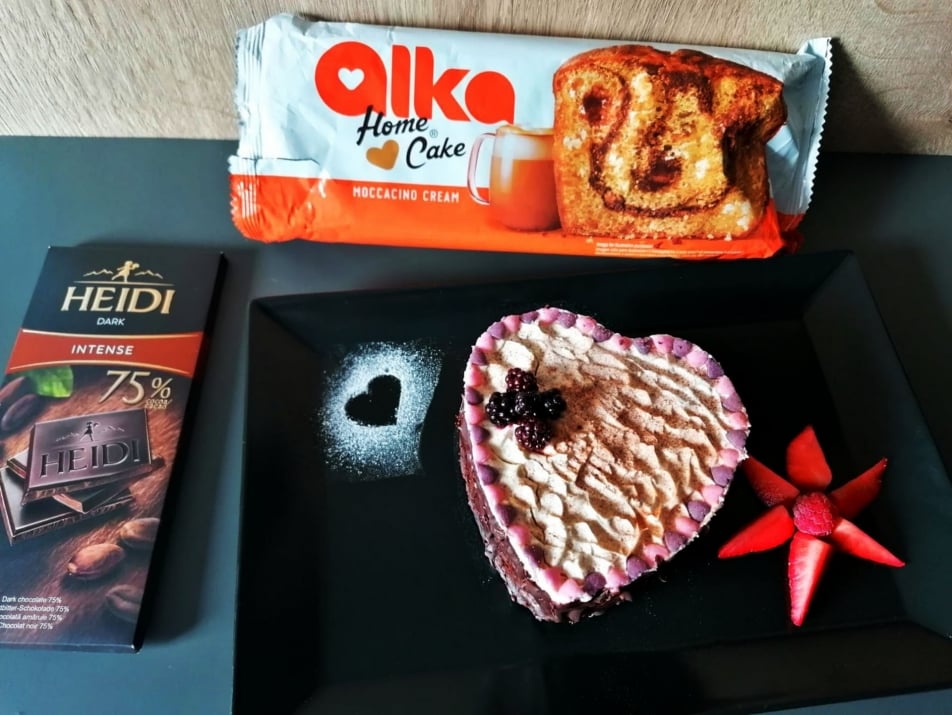 Бърза торта с кекс и крем с маскарпоне